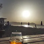 The Summer Haven * Polis