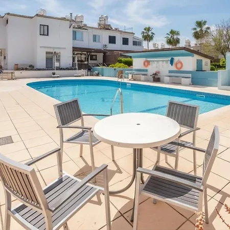 The Summer Haven * Polis