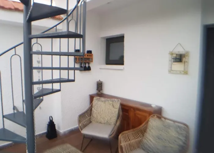 別荘 The Summer Haven *