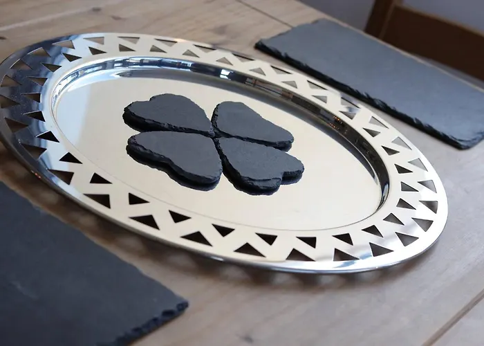 別荘 The Summer Haven *